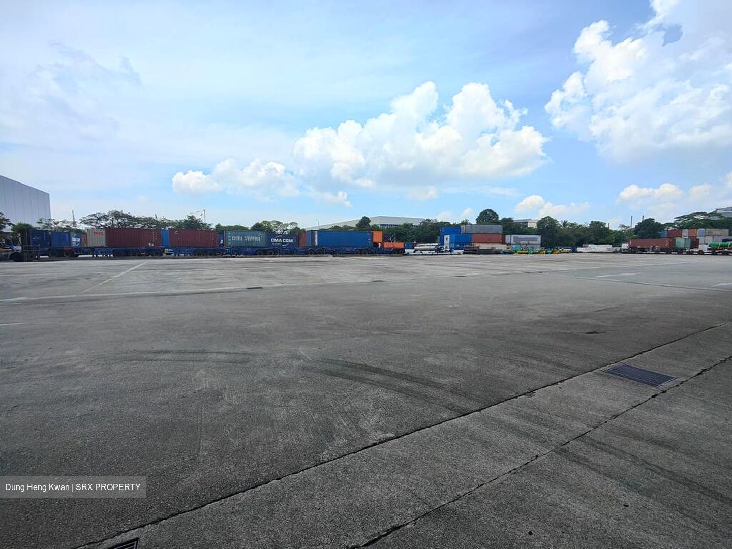 Gul Circle (D22), Warehouse #575445141